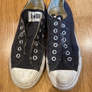 Black lace less Converse all stars